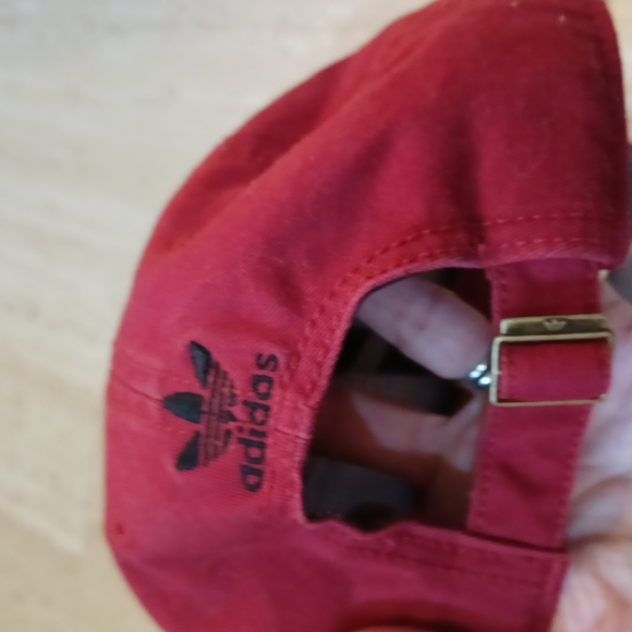 ADIDAS Hat - Picture 4 of 8